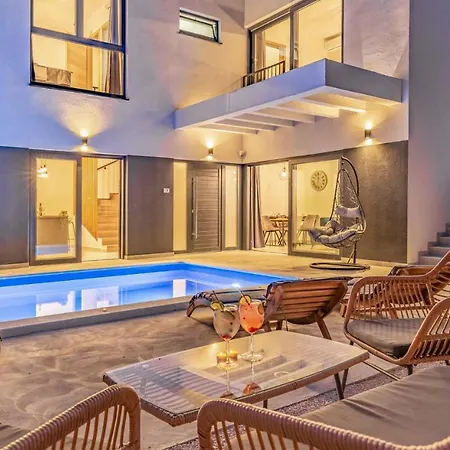 Rougemarin - Rouge With Private Pool 别墅 *