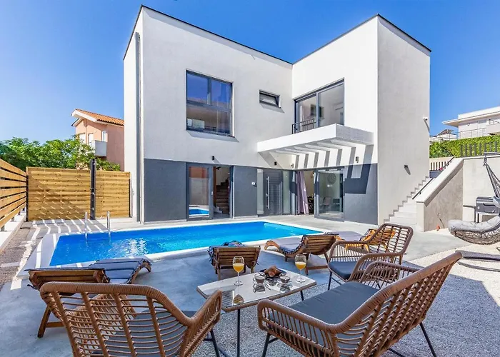 Rougemarin - Rouge With Private Pool * Medulin