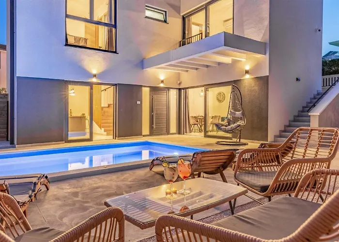 Rougemarin - Rouge With Private Pool Vila *