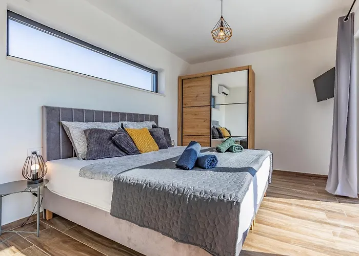 Rougemarin - Rouge With Private Pool Medulin