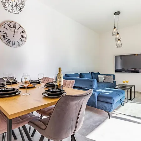 Vila Rougemarin - Rouge With Private Pool