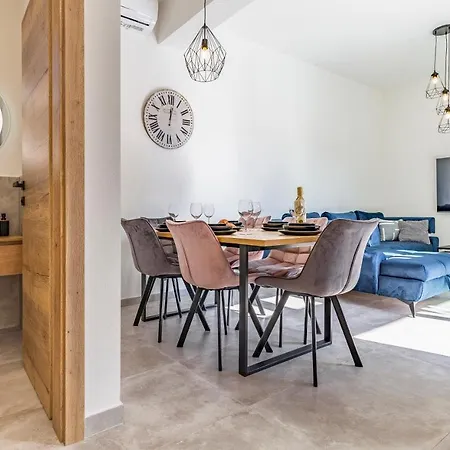 Rougemarin - Rouge With Private Pool Villa Medulin