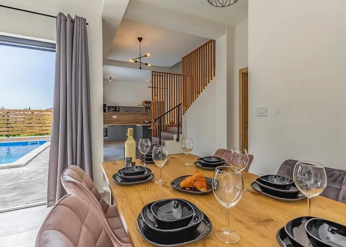 Rougemarin - Rouge With Private Pool