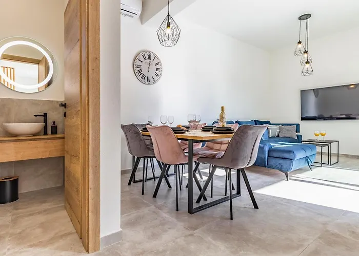 Rougemarin - Rouge With Private Pool Villa Medulin